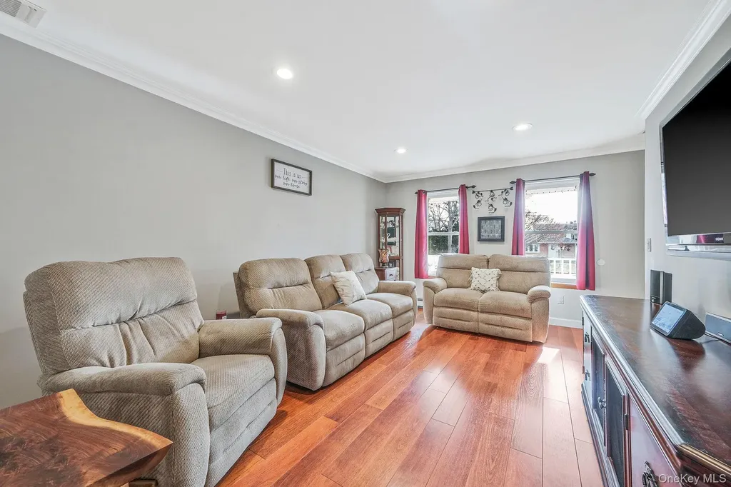 61 Arpage Drive E Shirley NY 11967