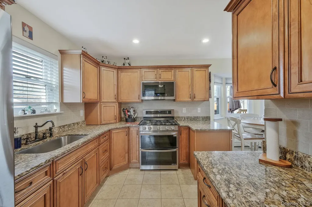 61 Arpage Drive E Shirley NY 11967