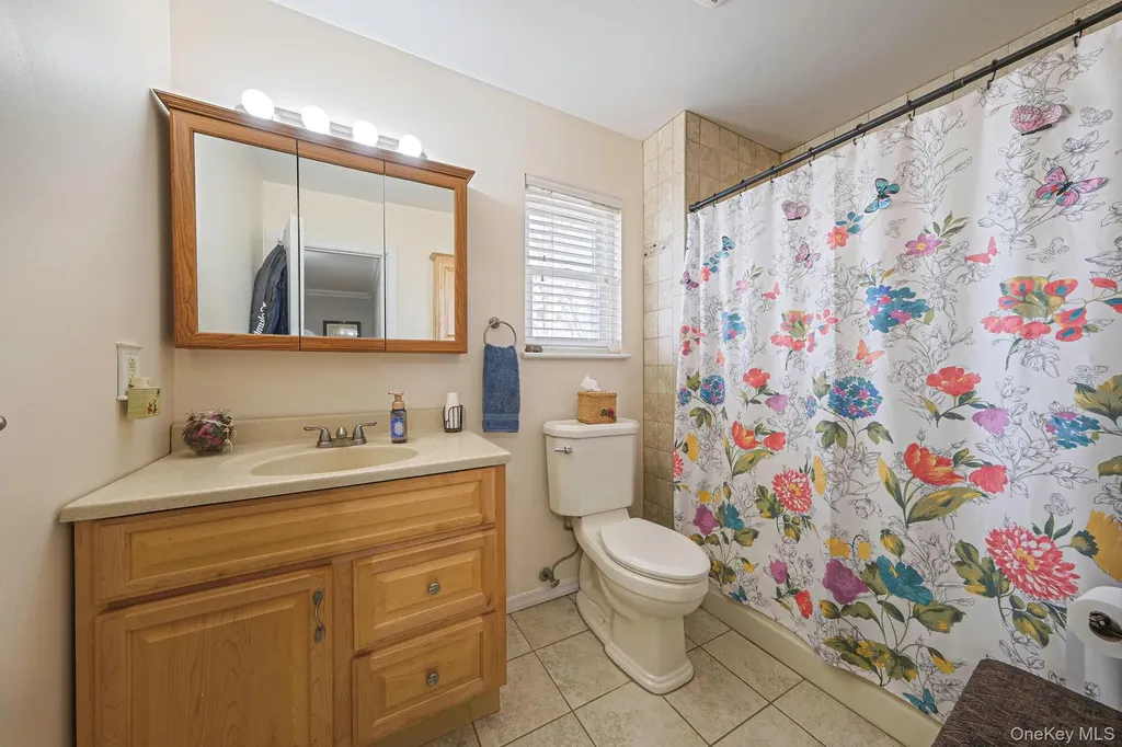 61 Arpage Drive E Shirley NY 11967