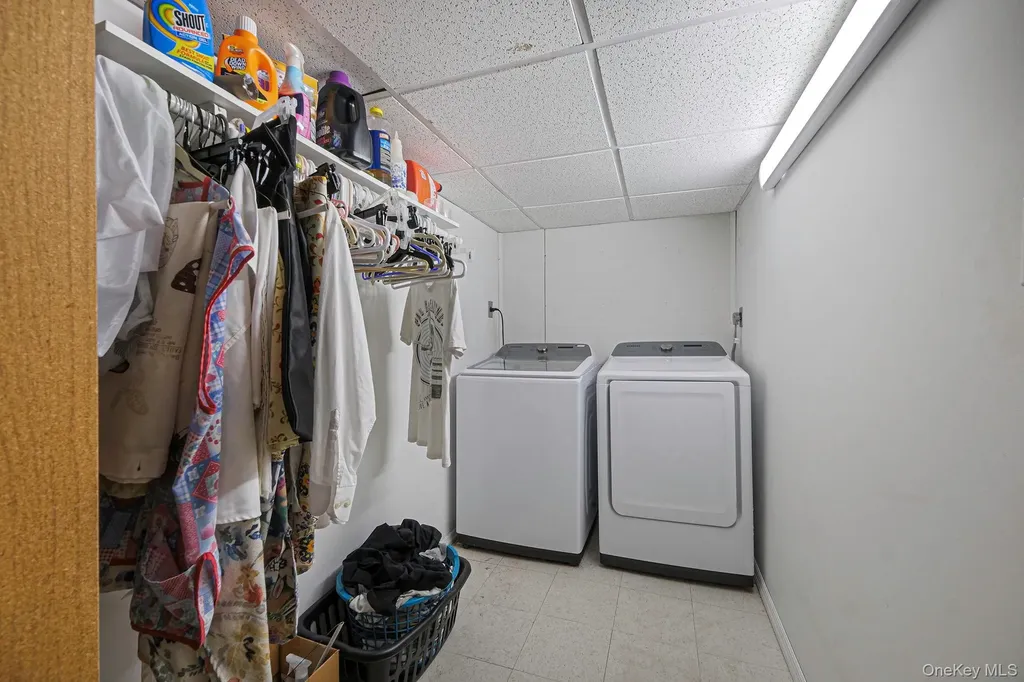 61 Arpage Drive E Shirley NY 11967