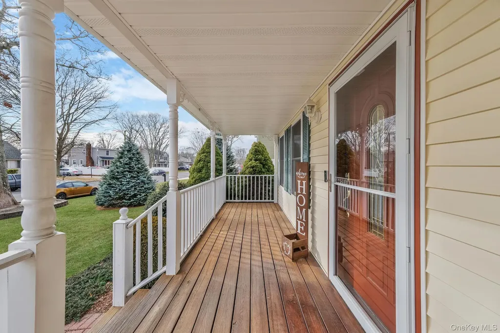 61 Arpage Drive E Shirley NY 11967