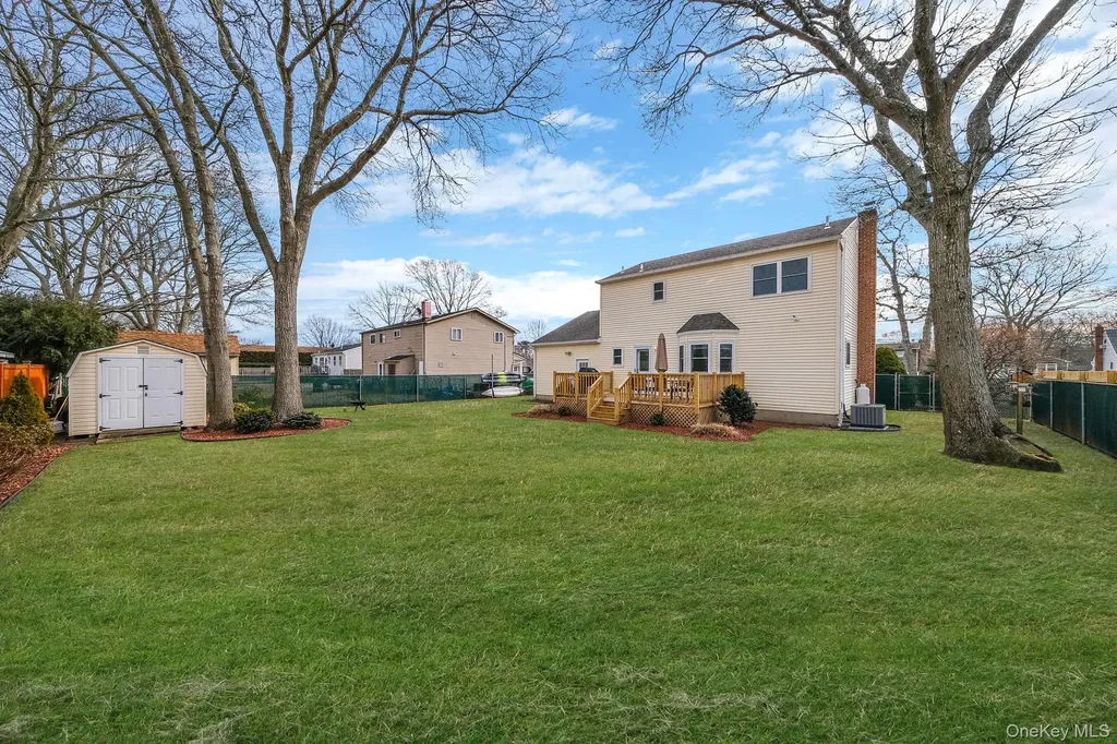 61 Arpage Drive E Shirley NY 11967
