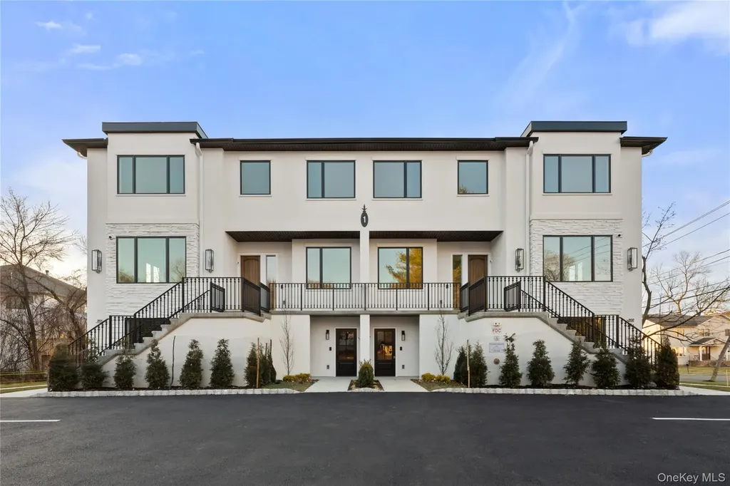 1 Dykstras Way W Monsey NY 10952