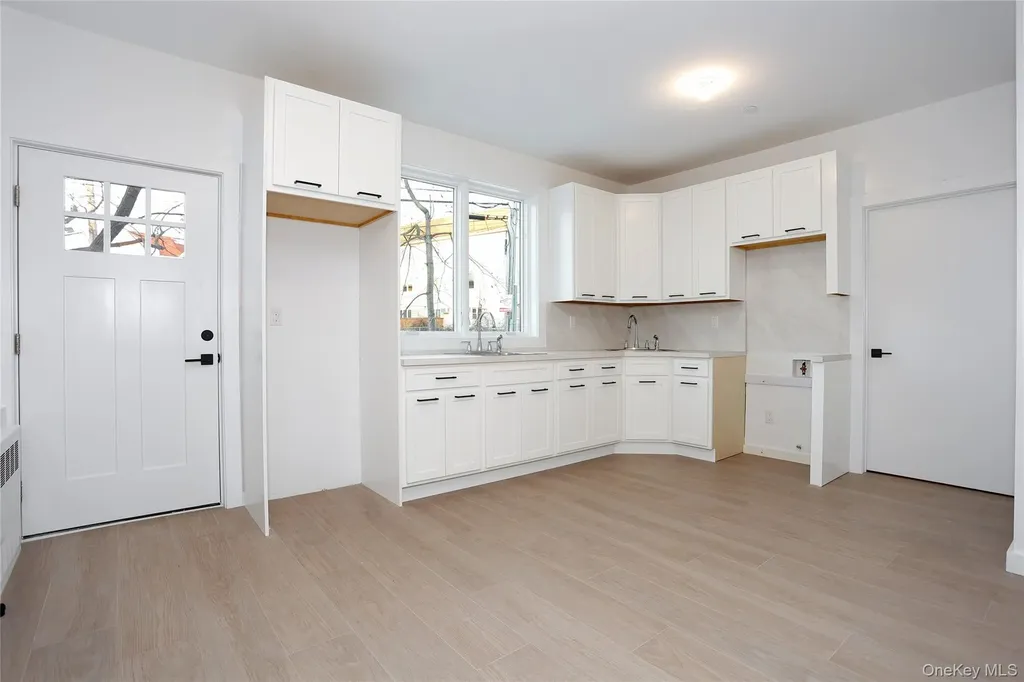 1 Dykstras Way W Monsey NY 10952