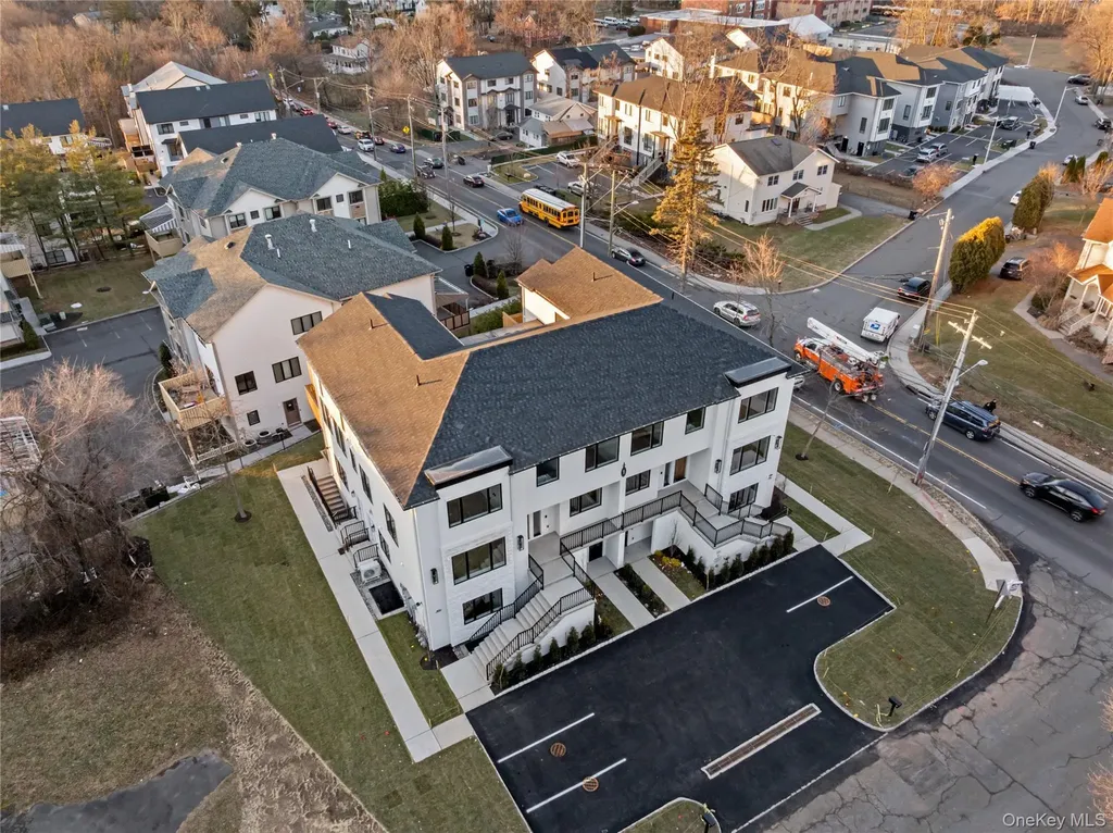 1 Dykstras Way W Monsey NY 10952