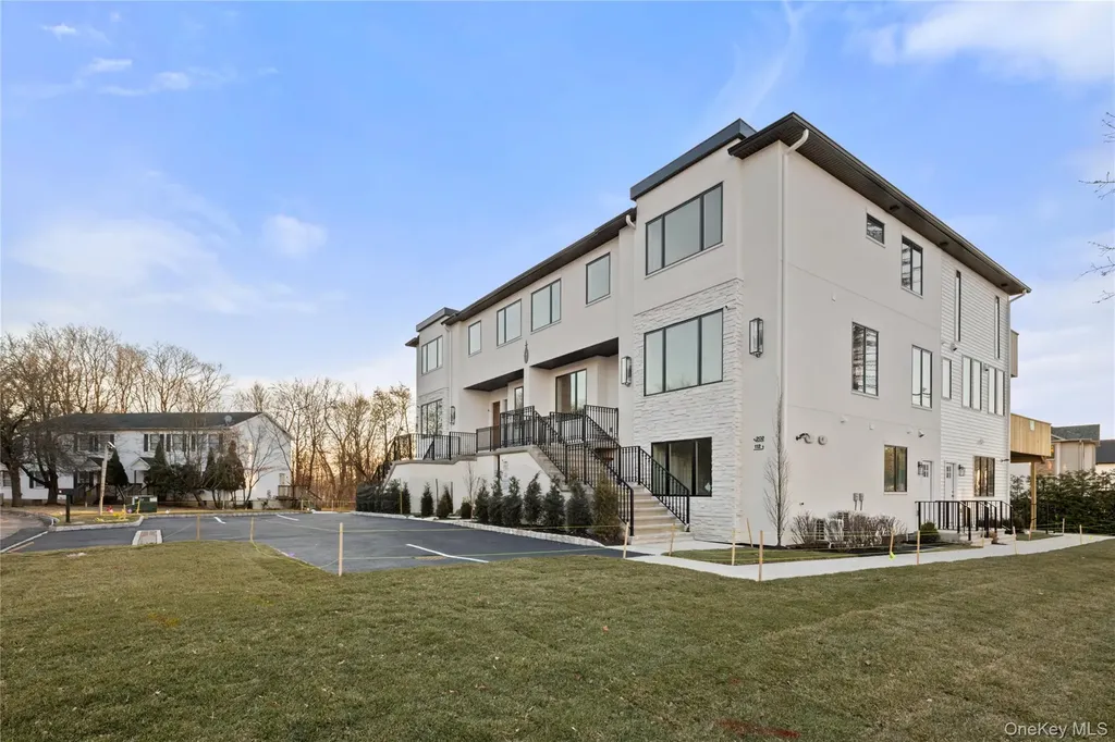 1 Dykstras Way W Monsey NY 10952