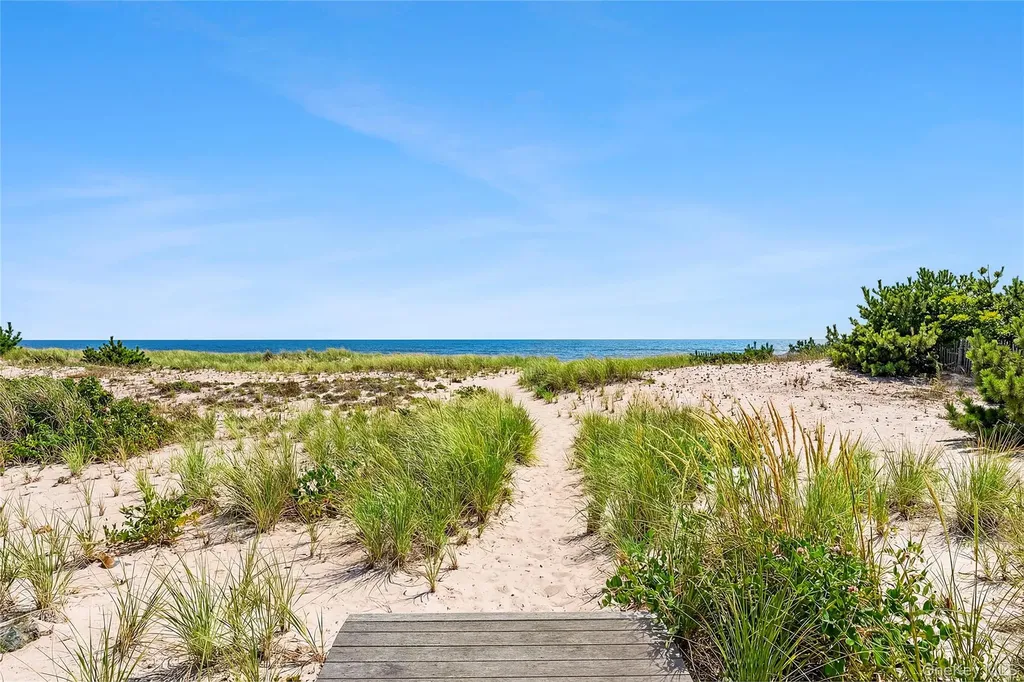 617 Dune Road Westhampton NY 11978