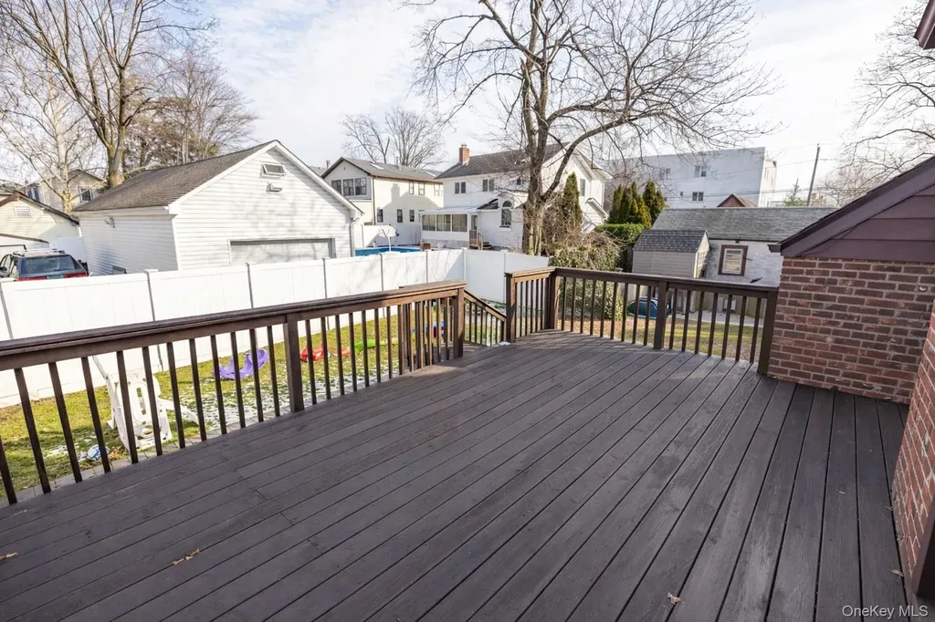 3 Olive Place Lynbrook NY 11563