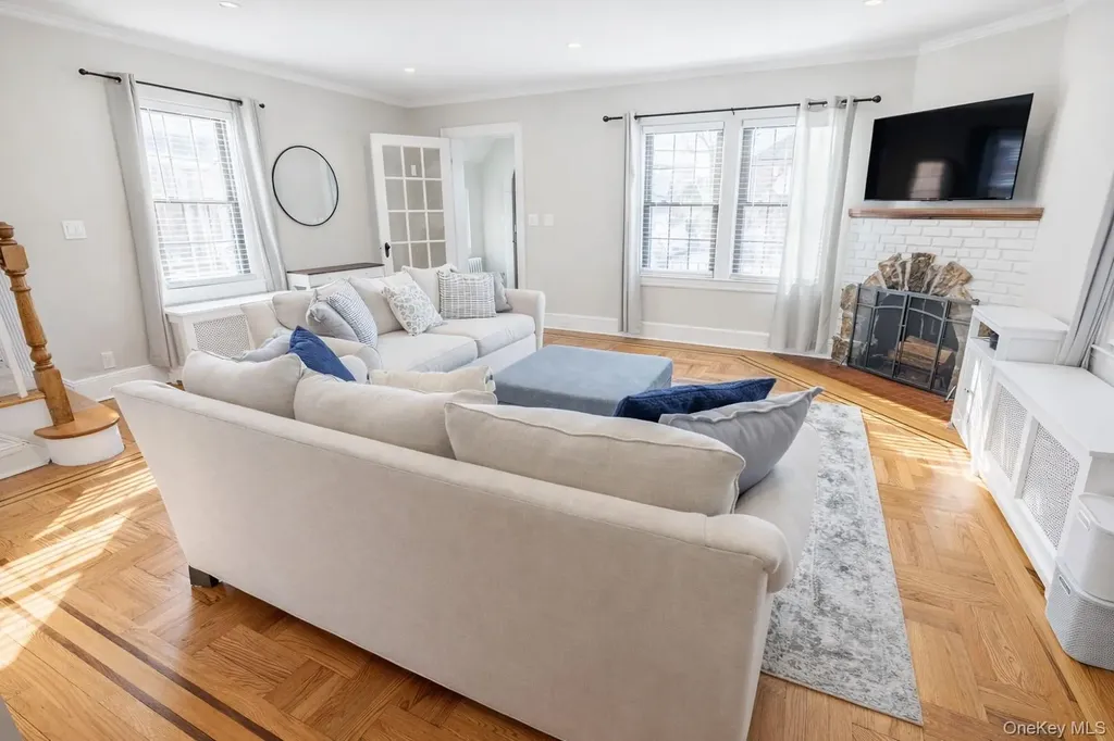 3 Olive Place Lynbrook NY 11563