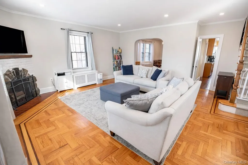 3 Olive Place Lynbrook NY 11563