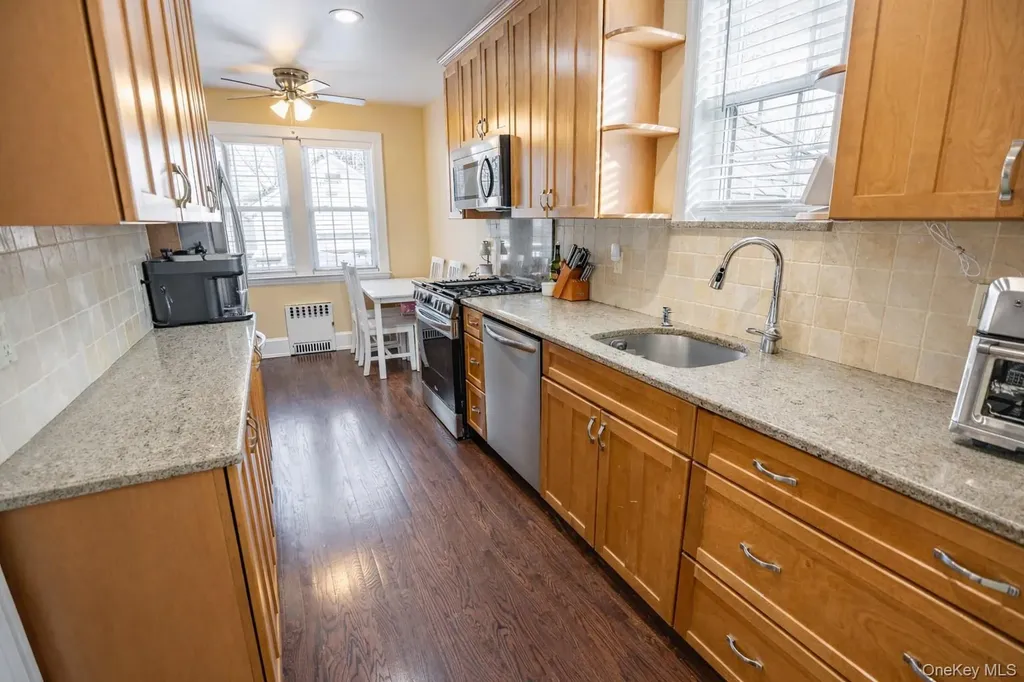 3 Olive Place Lynbrook NY 11563