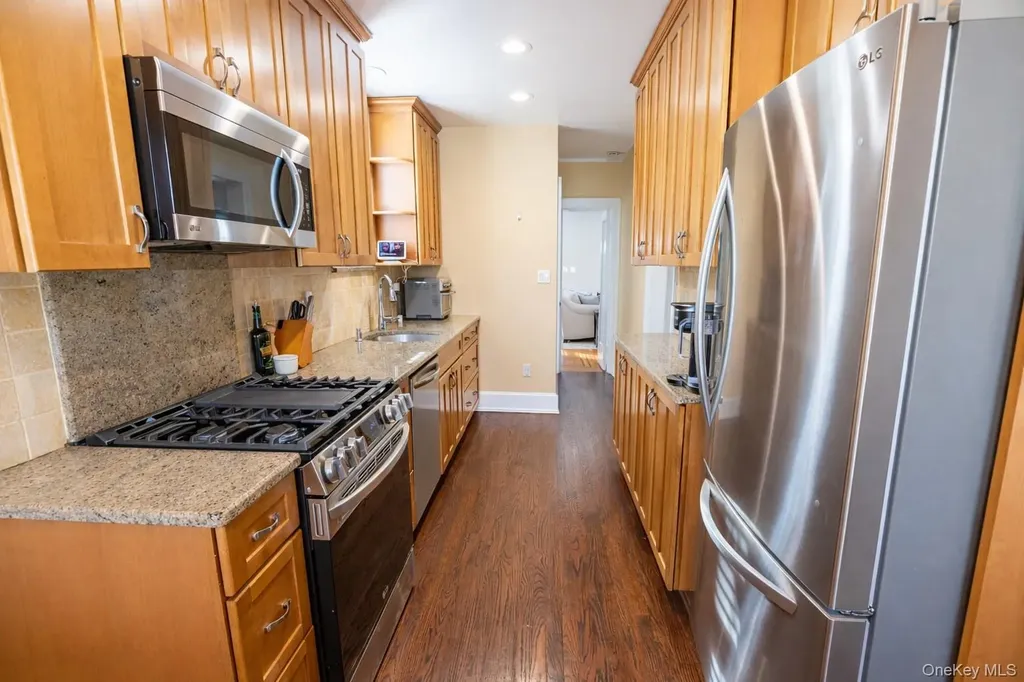 3 Olive Place Lynbrook NY 11563