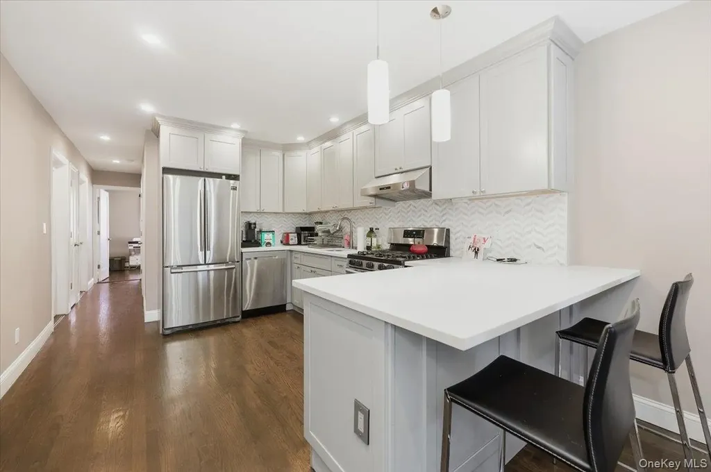 1003 Huntington Avenue Bronx NY 10465