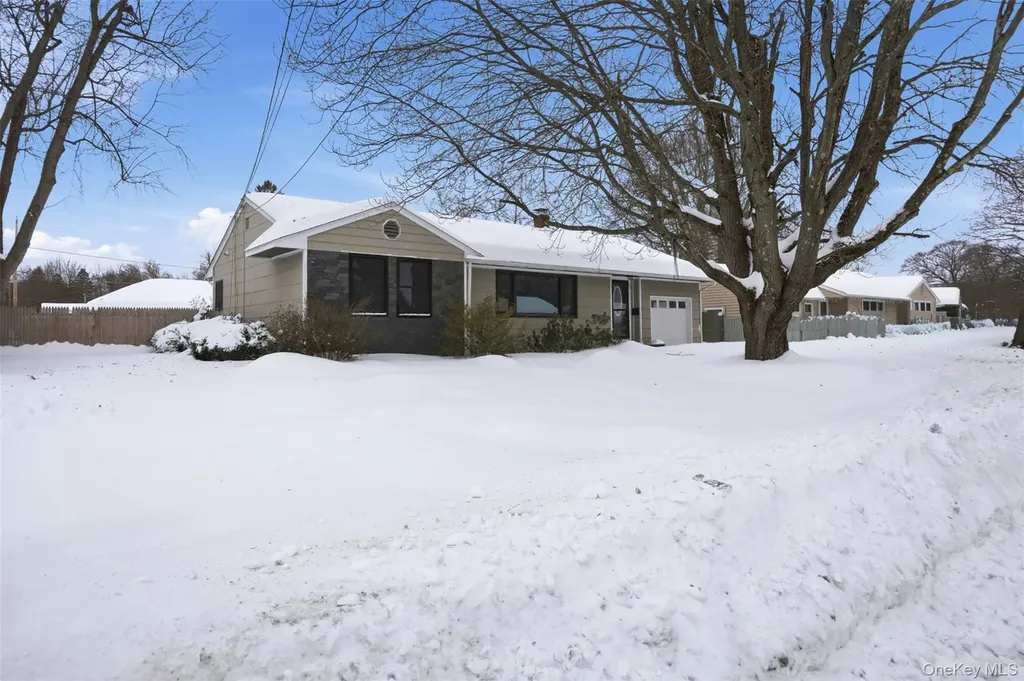 21 Edith Avenue Saugerties NY 12477
