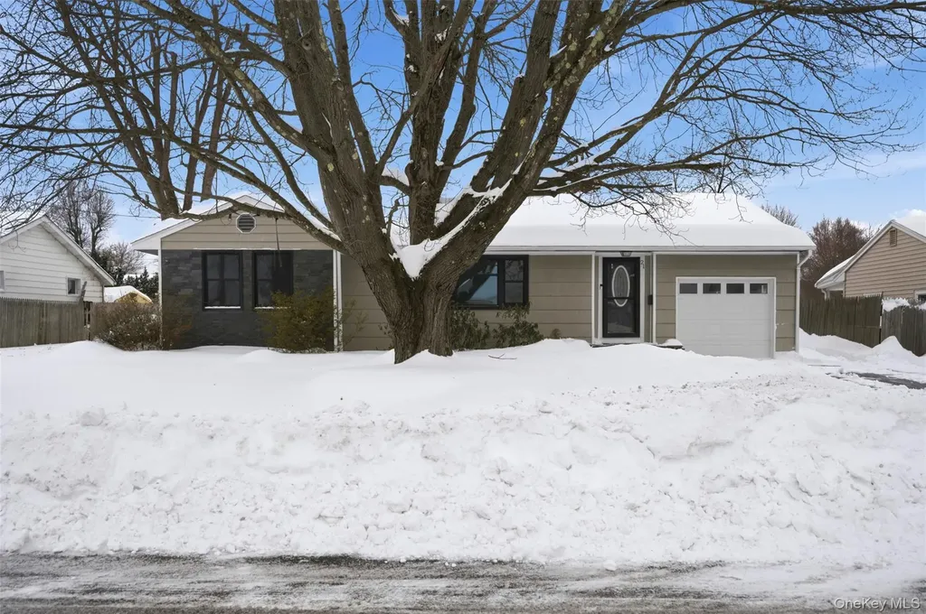 21 Edith Avenue Saugerties NY 12477