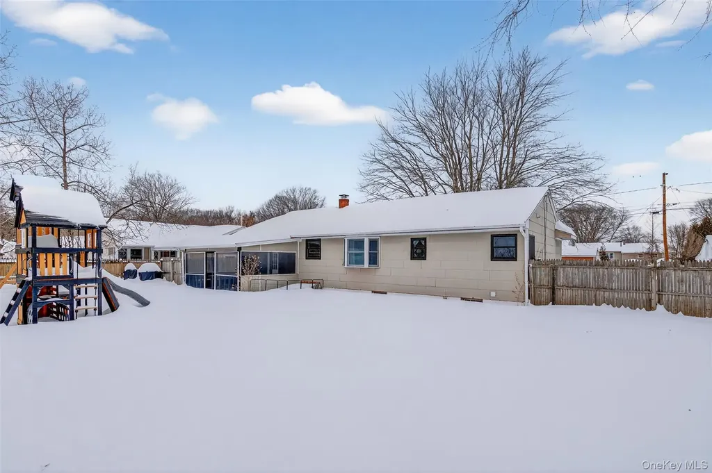 21 Edith Avenue Saugerties NY 12477
