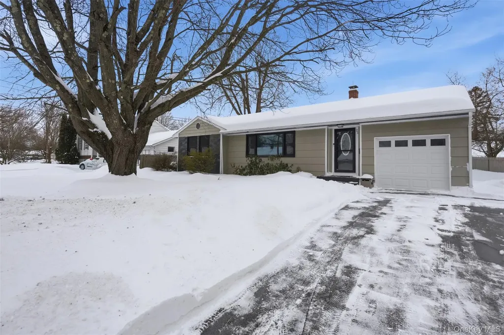 21 Edith Avenue Saugerties NY 12477