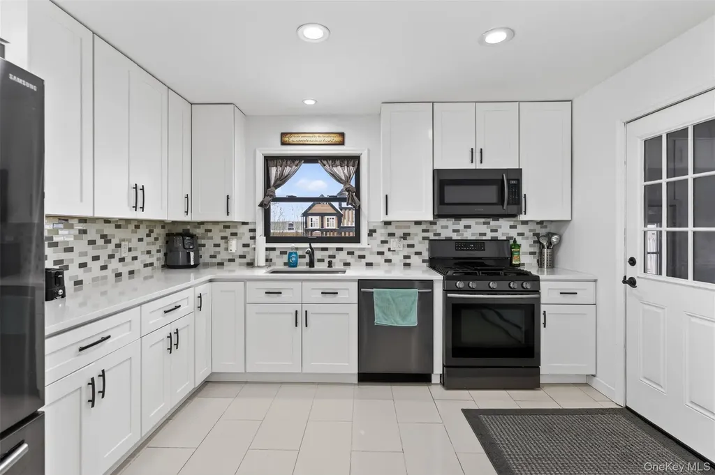 21 Edith Avenue Saugerties NY 12477