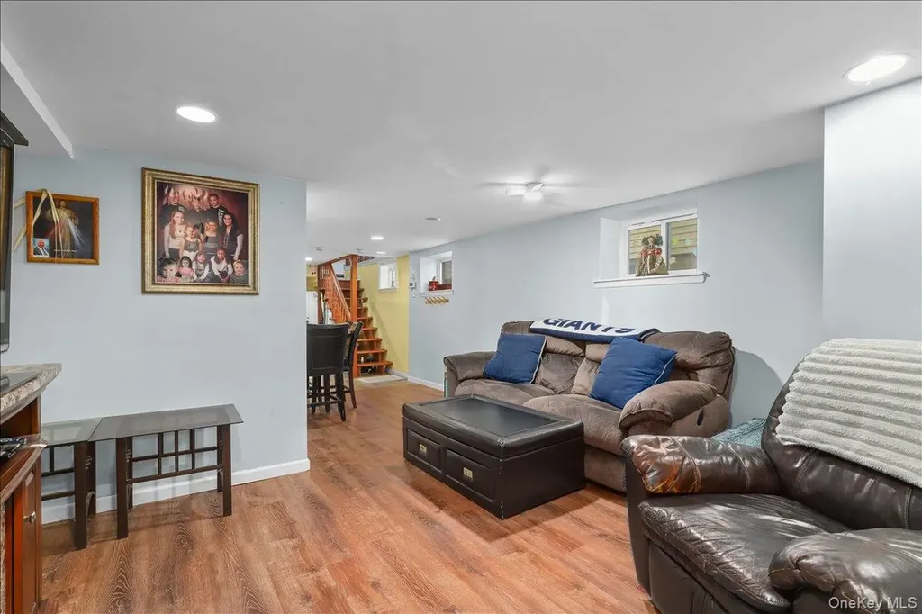 1644 Lurting Avenue Bronx NY 10461