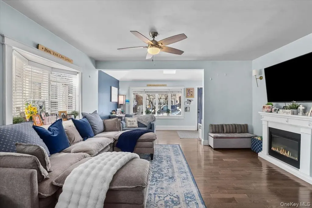 1644 Lurting Avenue Bronx NY 10461