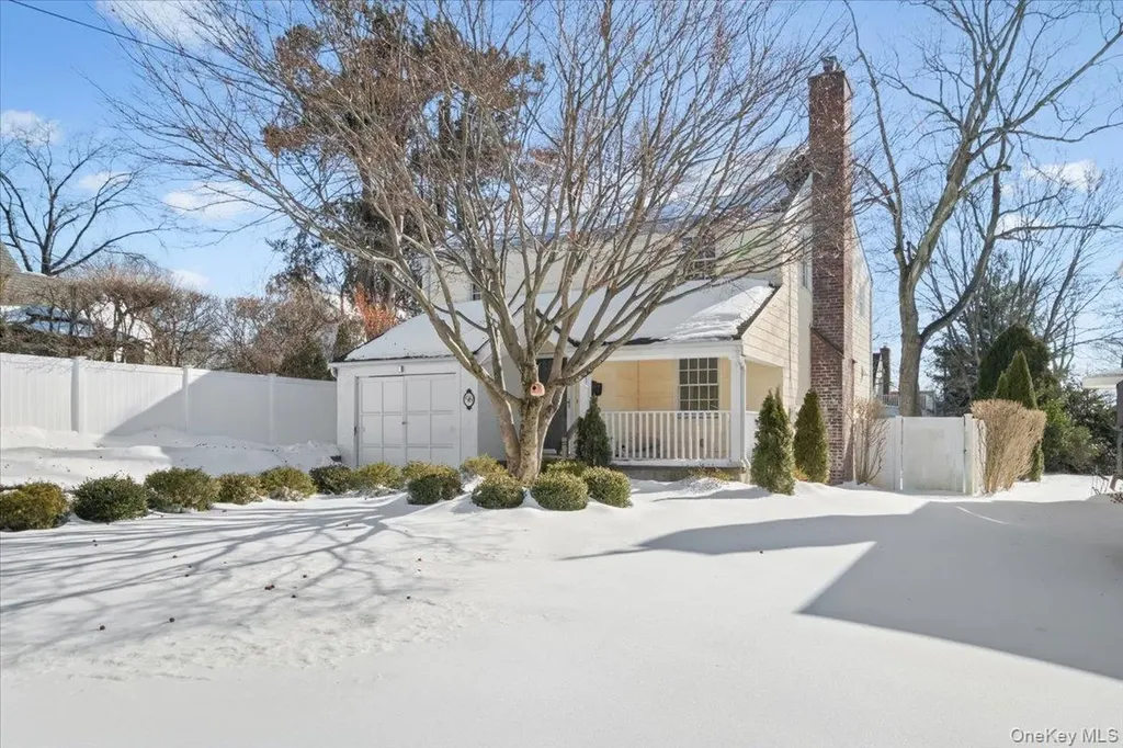 66 Middle Road Eastchester NY 10709