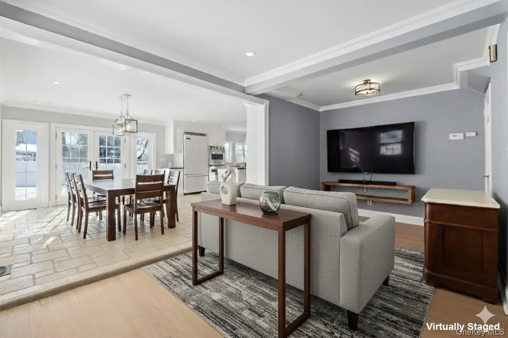 66 Middle Road Eastchester NY 10709