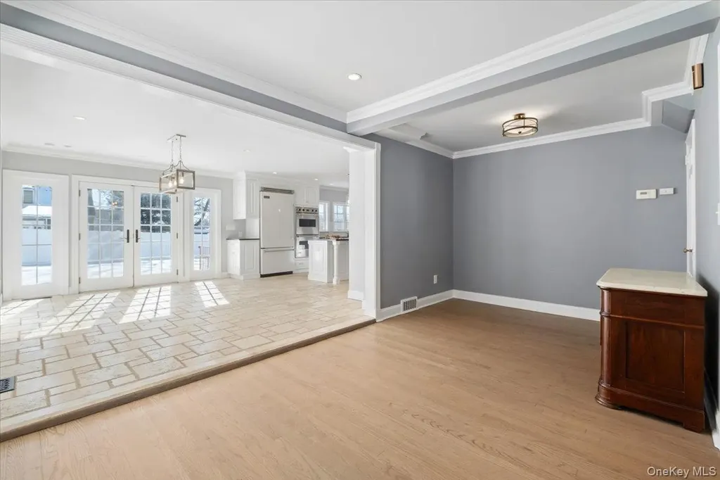 66 Middle Road Eastchester NY 10709