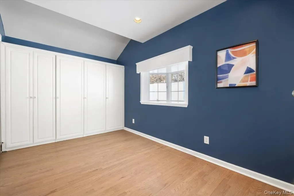 66 Middle Road Eastchester NY 10709