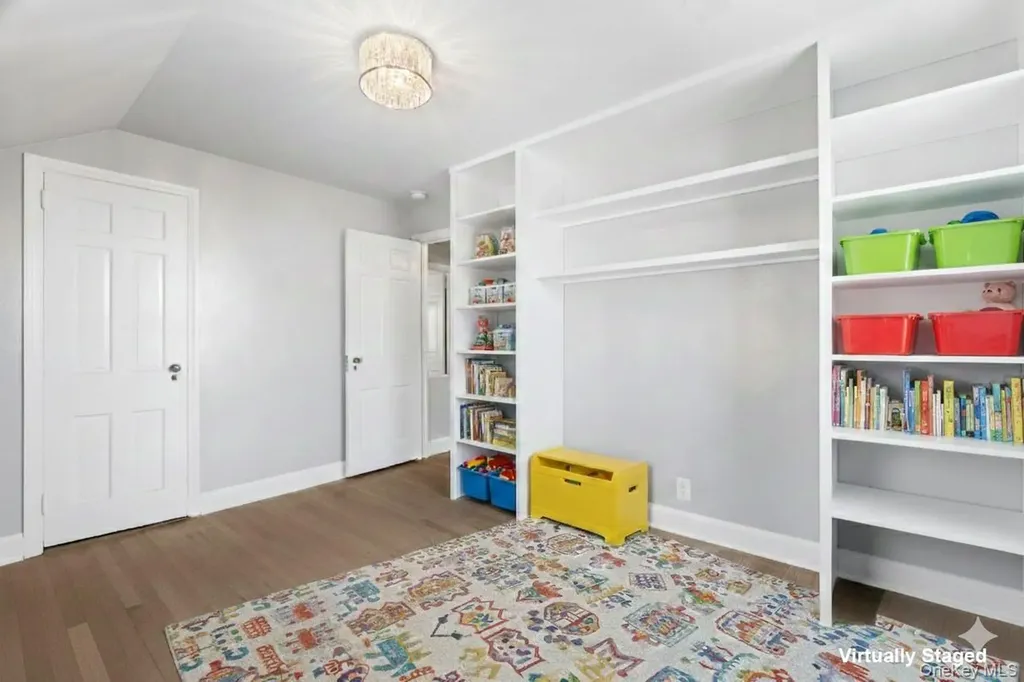 66 Middle Road Eastchester NY 10709