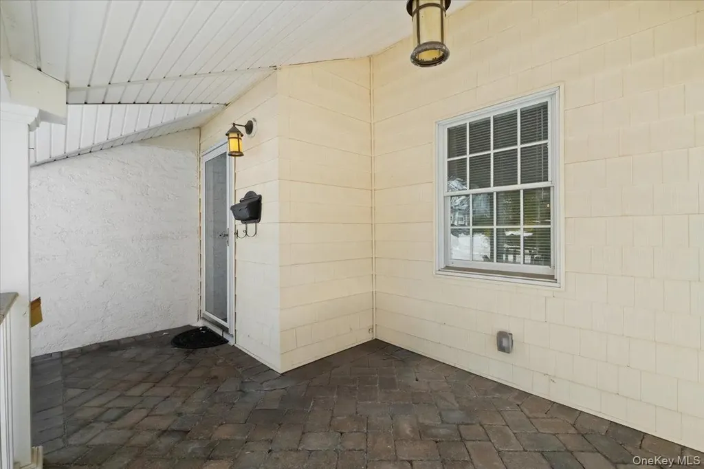 66 Middle Road Eastchester NY 10709