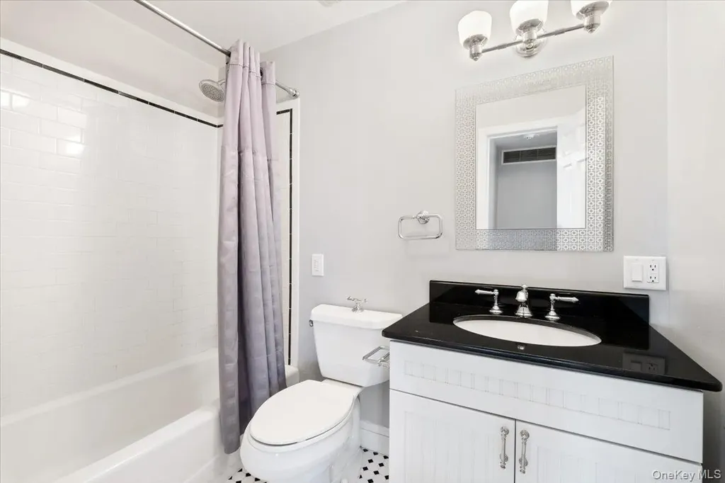 66 Middle Road Eastchester NY 10709