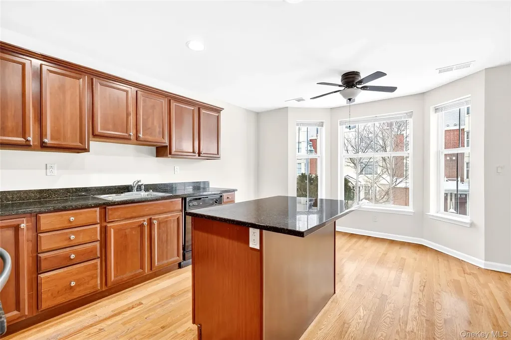 17 Harbor Pointe Drive Haverstraw NY 10927