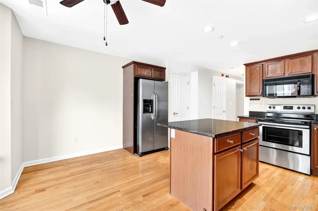 17 Harbor Pointe Drive Haverstraw NY 10927