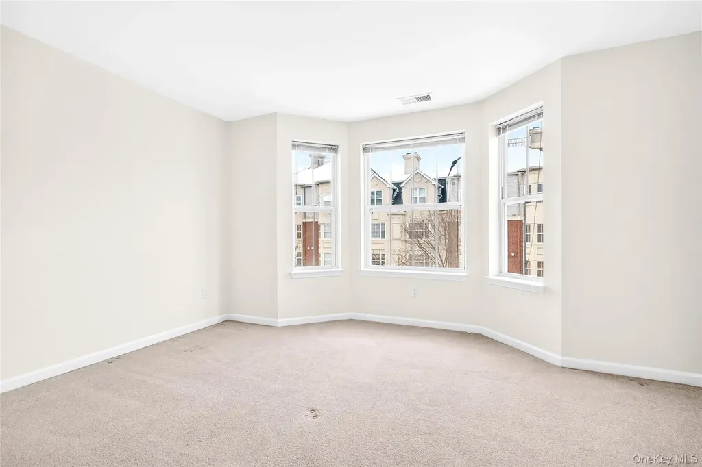 17 Harbor Pointe Drive Haverstraw NY 10927