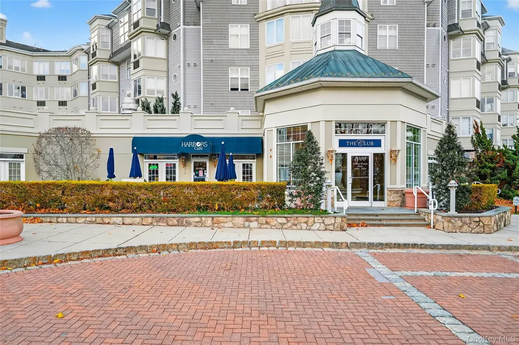17 Harbor Pointe Drive Haverstraw NY 10927