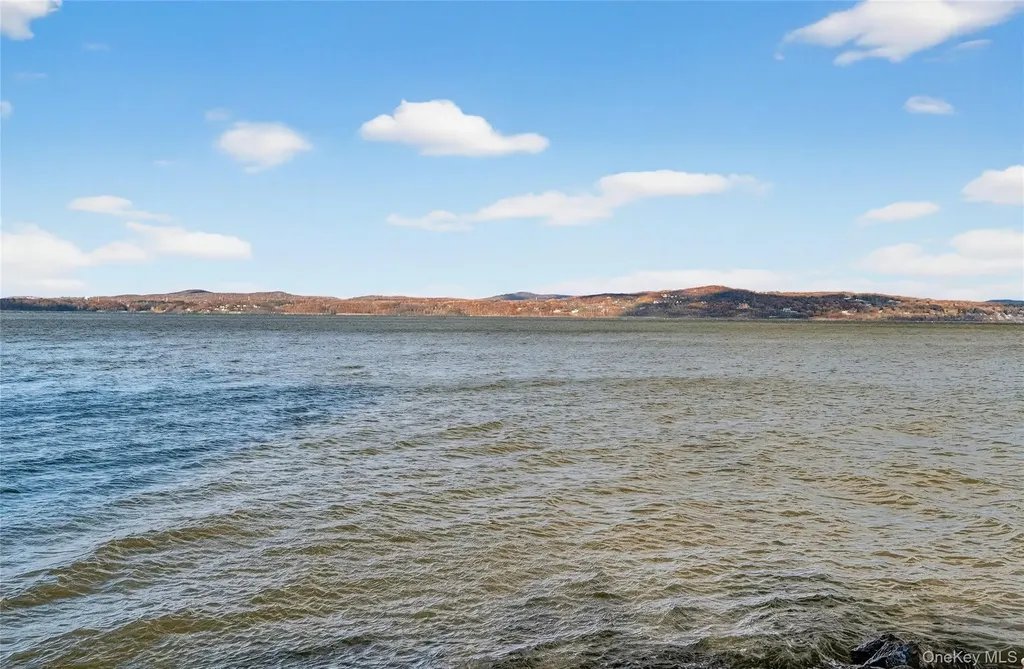 17 Harbor Pointe Drive Haverstraw NY 10927