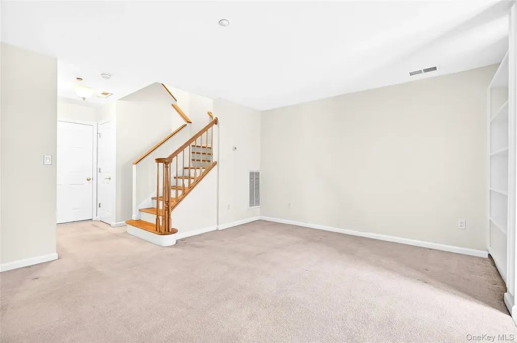 17 Harbor Pointe Drive Haverstraw NY 10927