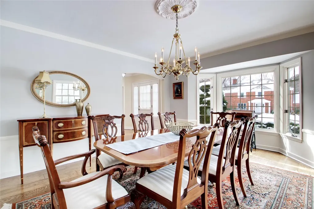 32 Barnard Place Manhasset NY 11030