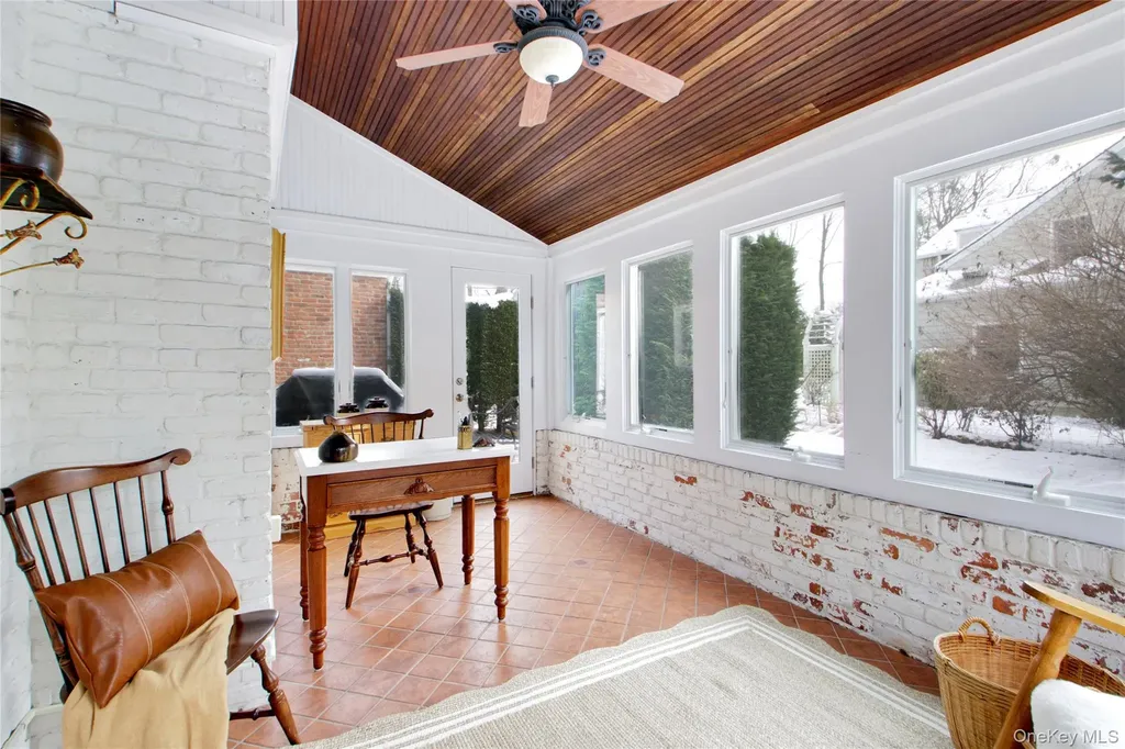 32 Barnard Place Manhasset NY 11030