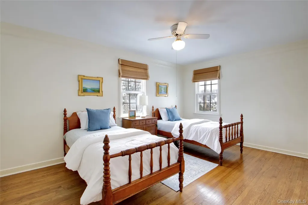 32 Barnard Place Manhasset NY 11030