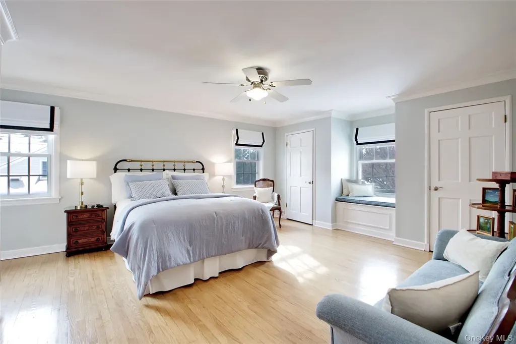 32 Barnard Place Manhasset NY 11030