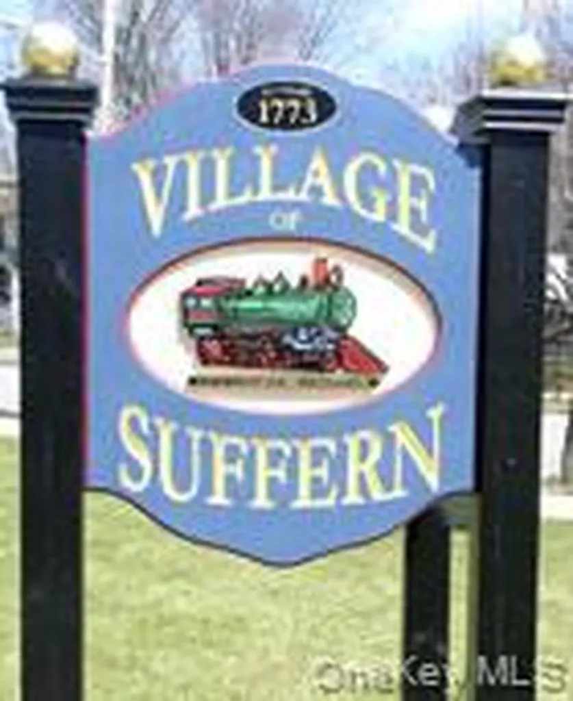 5 Oakdale Manor Suffern NY 10901