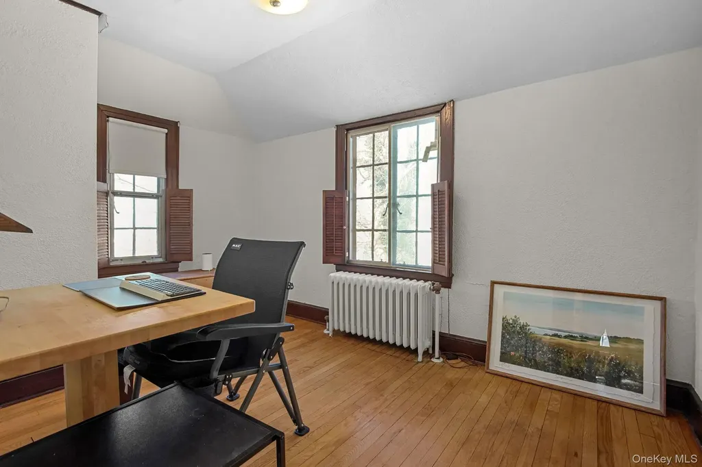19 Surrey Lane Yonkers NY 10710