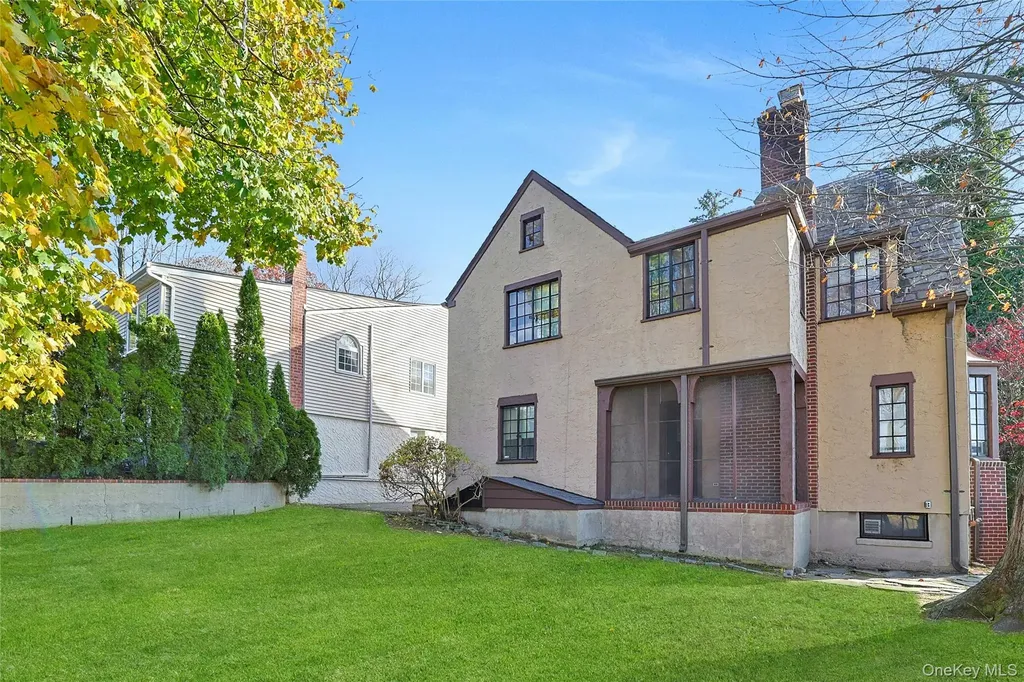 19 Surrey Lane Yonkers NY 10710
