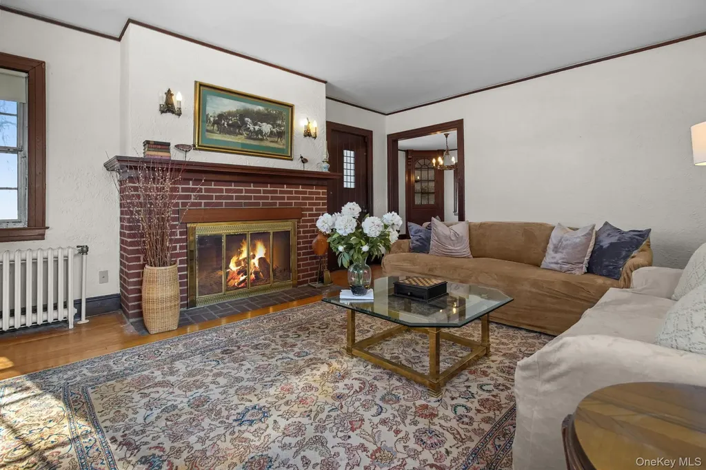 19 Surrey Lane Yonkers NY 10710