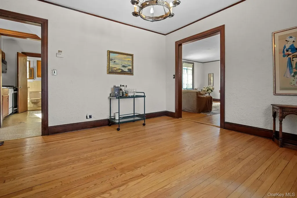 19 Surrey Lane Yonkers NY 10710