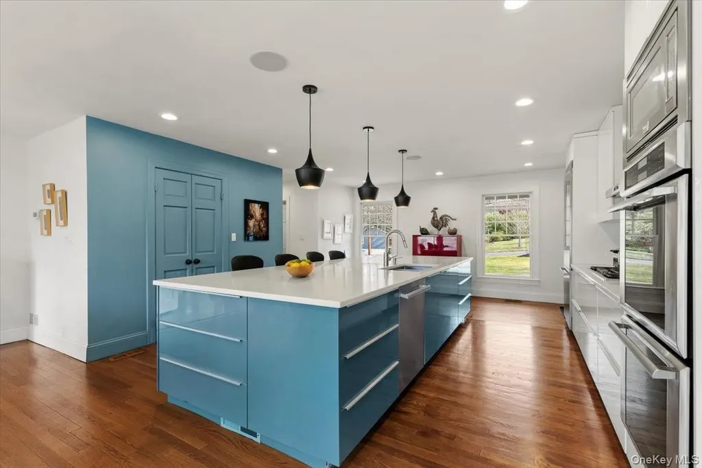 8 Douglas Circle Rye NY 10580