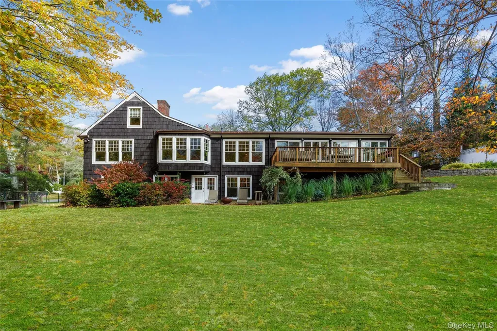 8 Douglas Circle Rye NY 10580