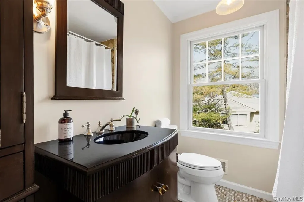 8 Douglas Circle Rye NY 10580