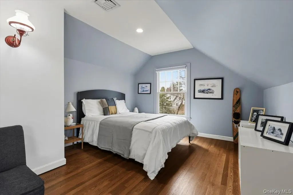 8 Douglas Circle Rye NY 10580